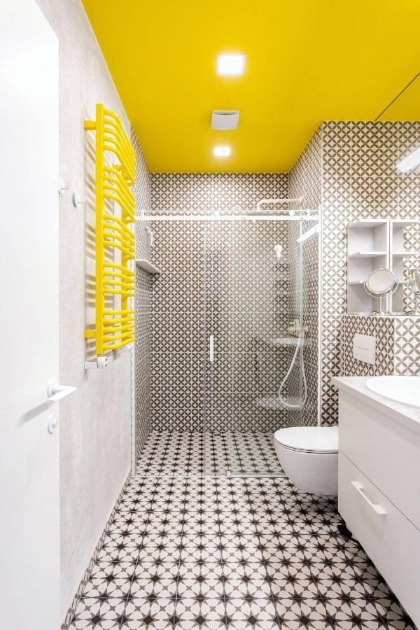 Happy Inn Vip, Self Check-In-24X7, A-C, Parking-In-The-Underground-Garage VNO Exterior foto