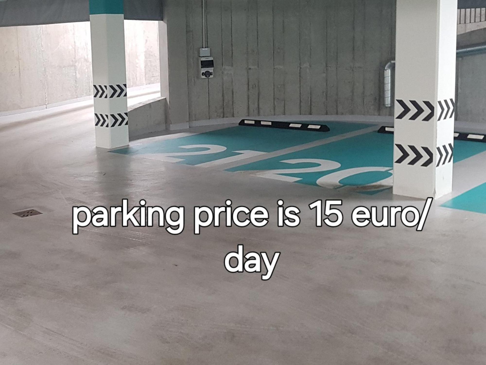 Happy Inn Vip, Self Check-In-24X7, A-C, Parking-In-The-Underground-Garage VNO Exterior foto